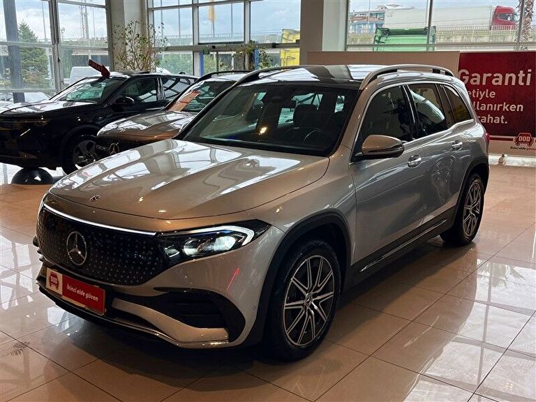 MERCEDES-BENZ EQB