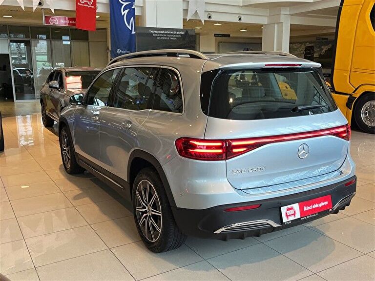 MERCEDES-BENZ EQB