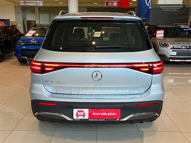 MERCEDES-BENZ EQB
