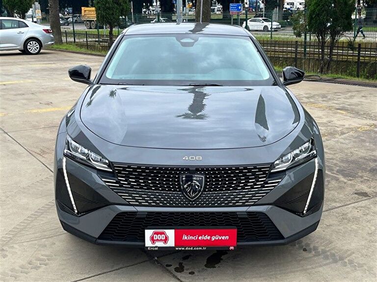PEUGEOT 408