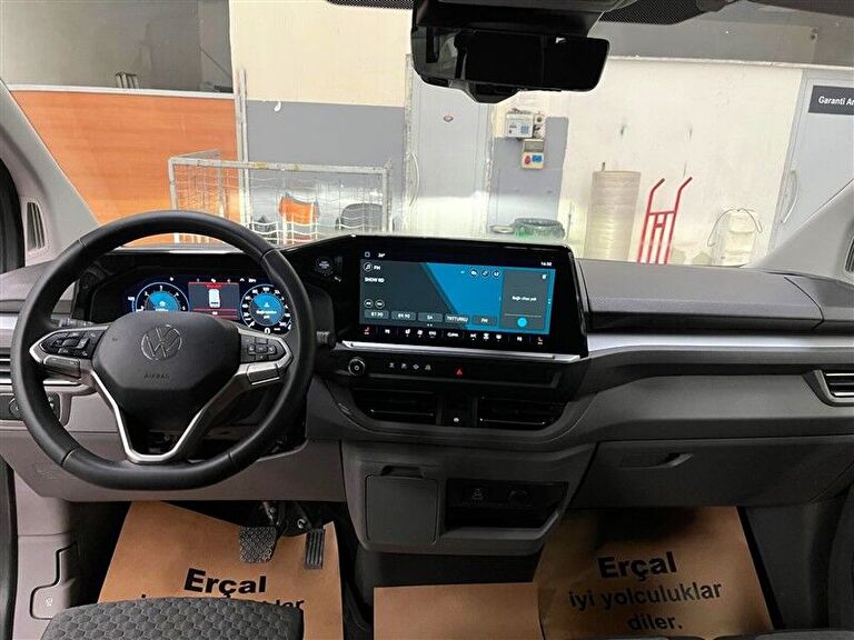 VOLKSWAGEN CARAVELLE