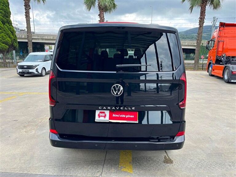 VOLKSWAGEN CARAVELLE