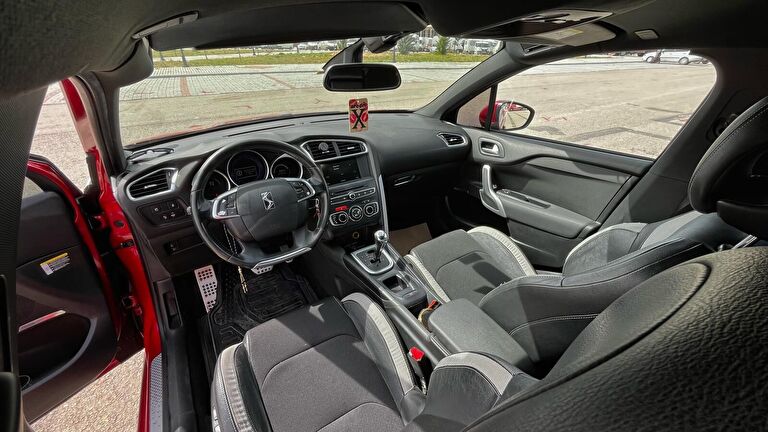 CITROEN DS4
