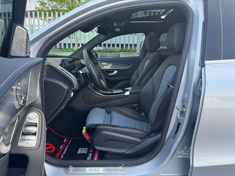 MERCEDES-BENZ EQC