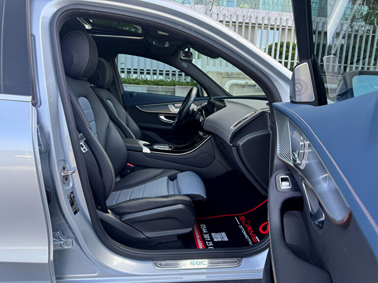 MERCEDES-BENZ EQC