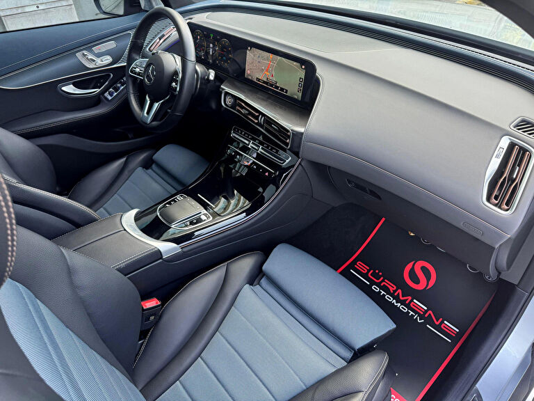 MERCEDES-BENZ EQC