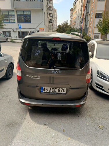 FORD TOURNEO COURIER