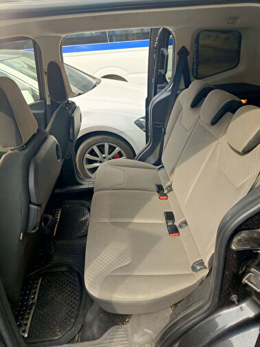 FORD TOURNEO COURIER