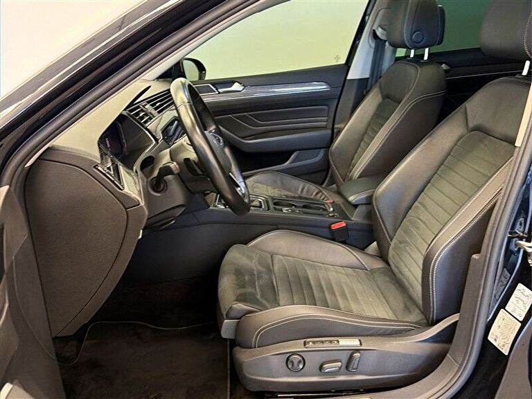VOLKSWAGEN PASSAT VARIANT
