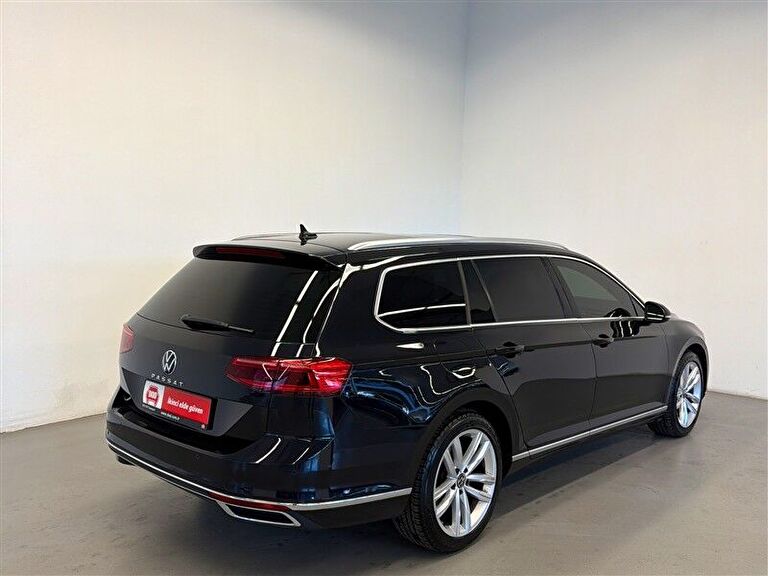 VOLKSWAGEN PASSAT VARIANT