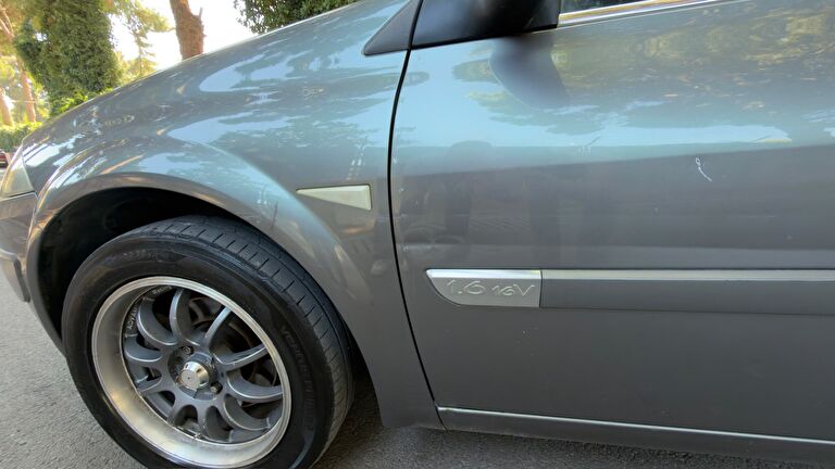 RENAULT MEGANE