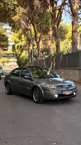 RENAULT MEGANE