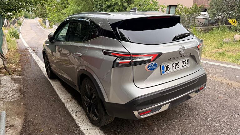 NISSAN QASHQAI