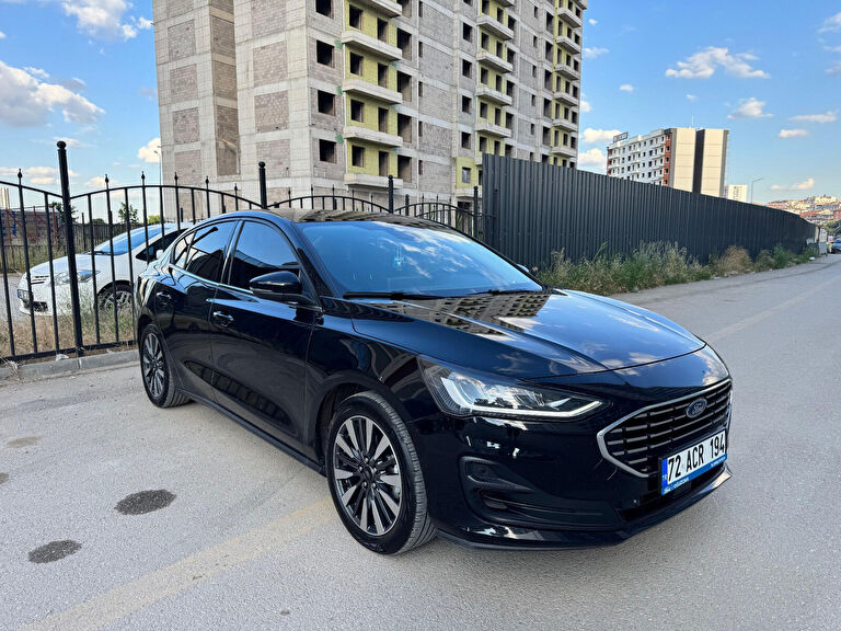 FORD FOCUS