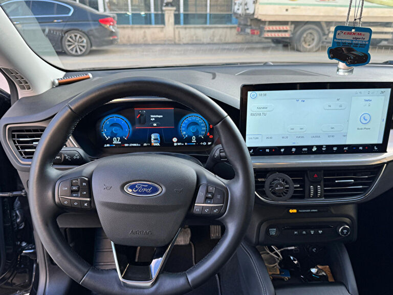 FORD FOCUS