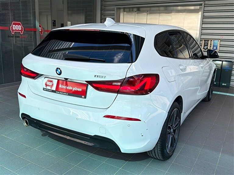BMW 1 SERISI