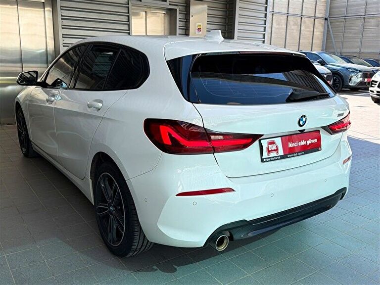 BMW 1 SERISI