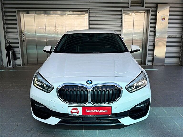 BMW 1 SERISI