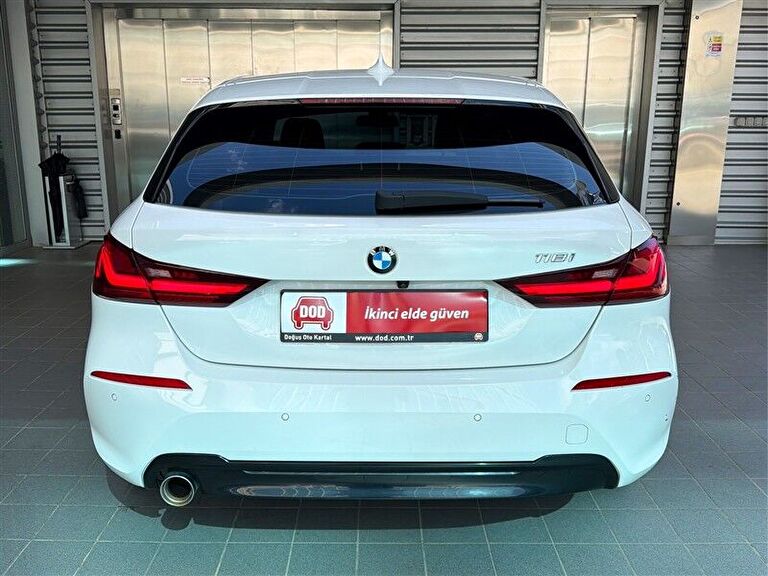 BMW 1 SERISI