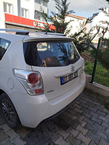 TOYOTA VERSO