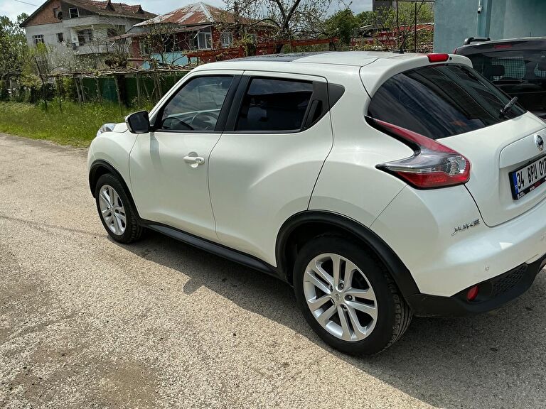 NISSAN JUKE