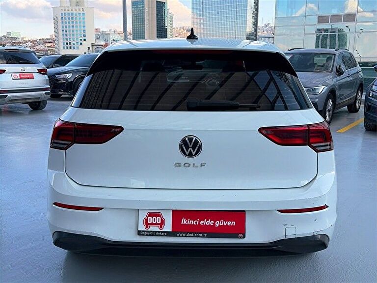 VOLKSWAGEN GOLF
