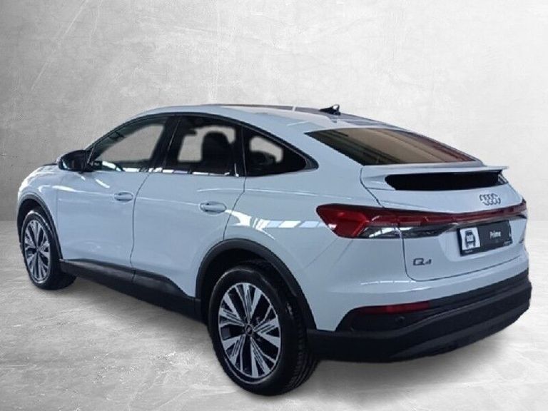 AUDI Q4 SPORTBACK