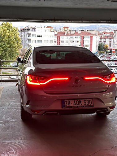 RENAULT MEGANE