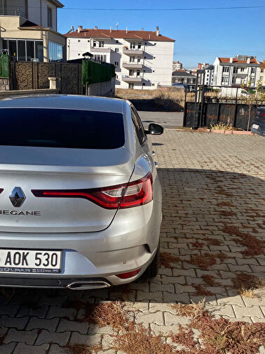 RENAULT MEGANE
