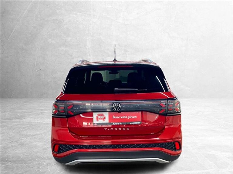 VOLKSWAGEN T-CROSS