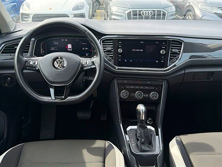 VOLKSWAGEN T-ROC