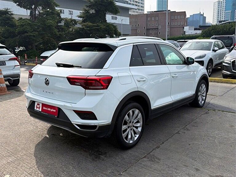 VOLKSWAGEN T-ROC