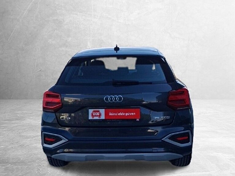 AUDI Q2