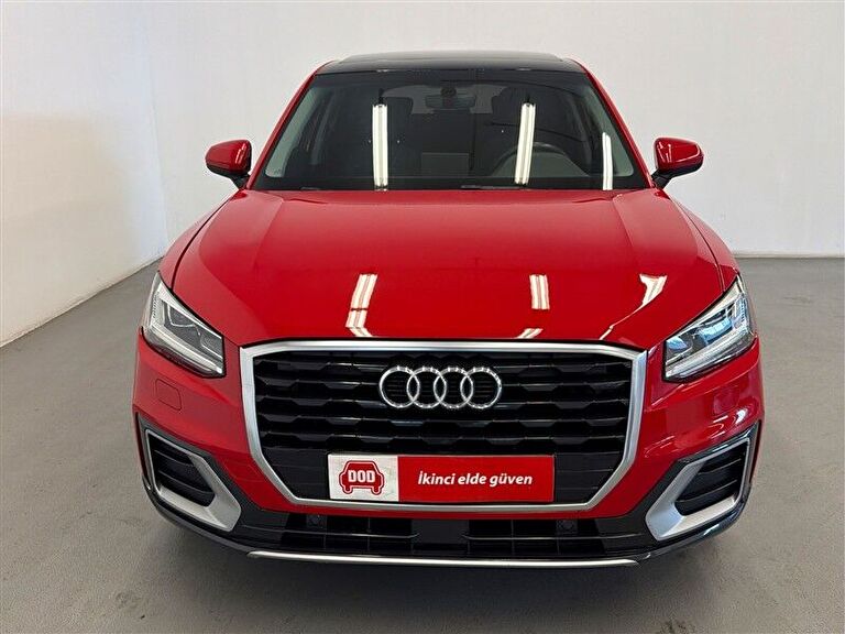 AUDI Q2