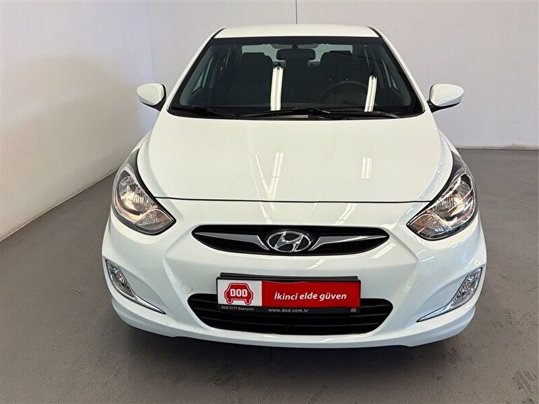 HYUNDAI ACCENT BLUE