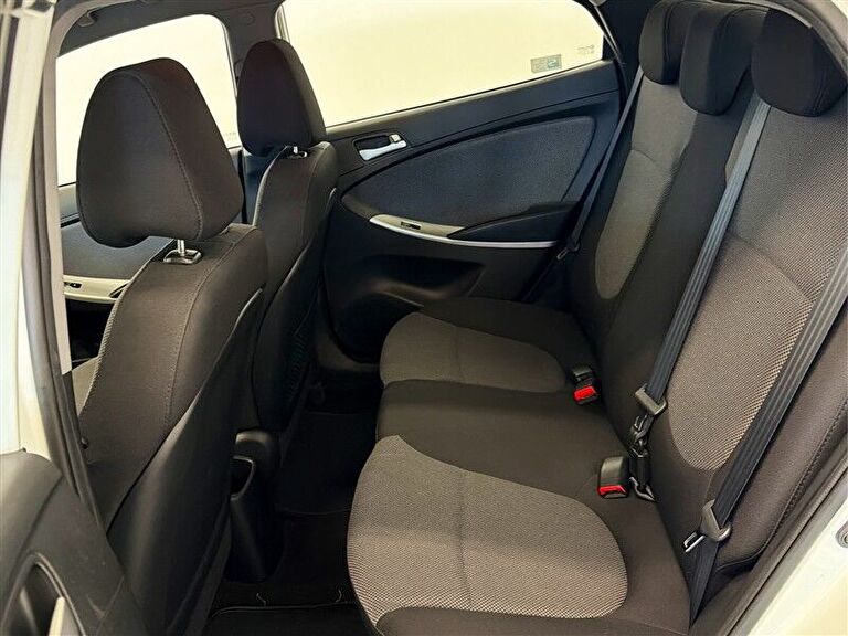 HYUNDAI ACCENT BLUE