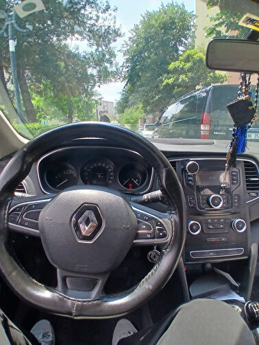 RENAULT MEGANE