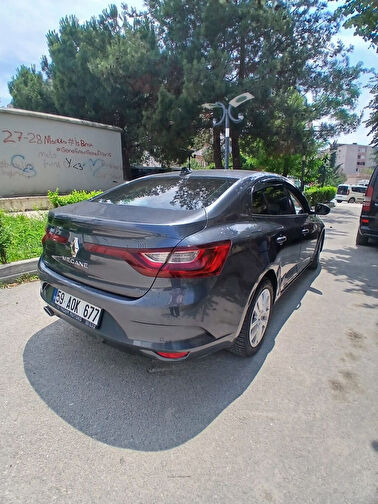 RENAULT MEGANE