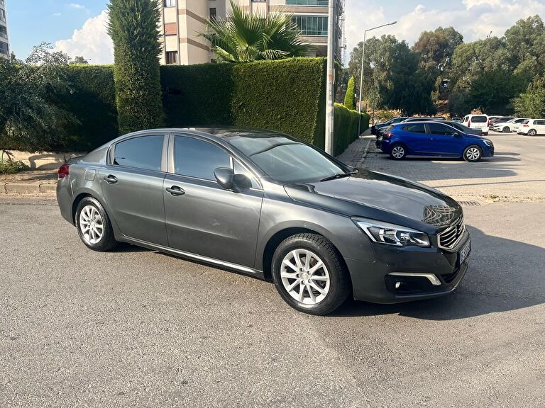 PEUGEOT 508