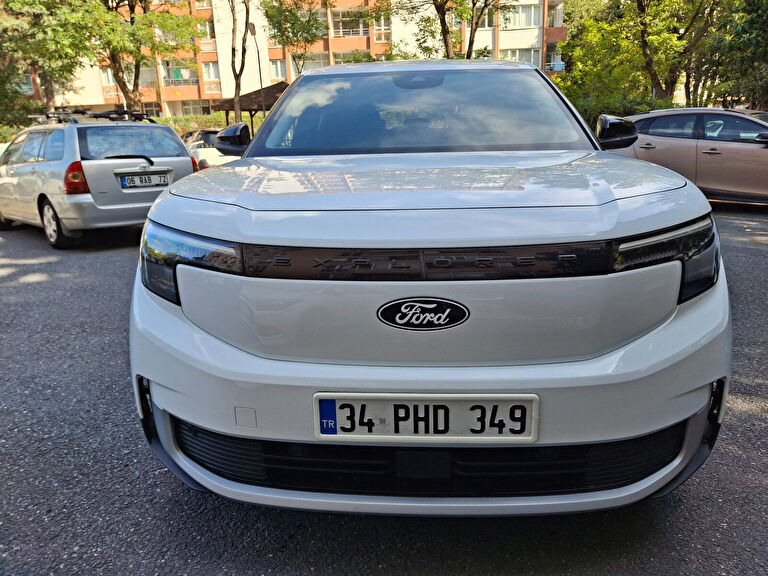 FORD EXPLORER