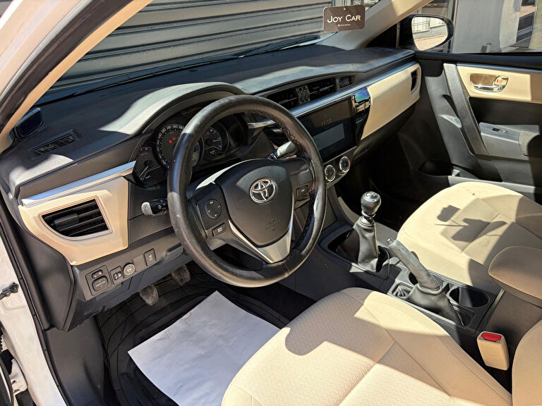 TOYOTA COROLLA