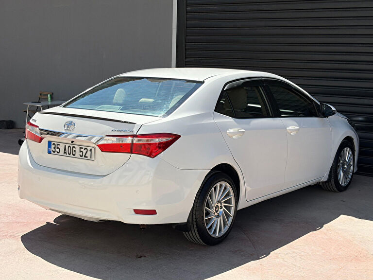 TOYOTA COROLLA