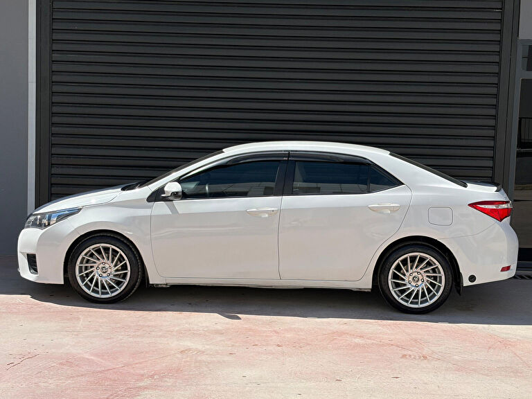 TOYOTA COROLLA