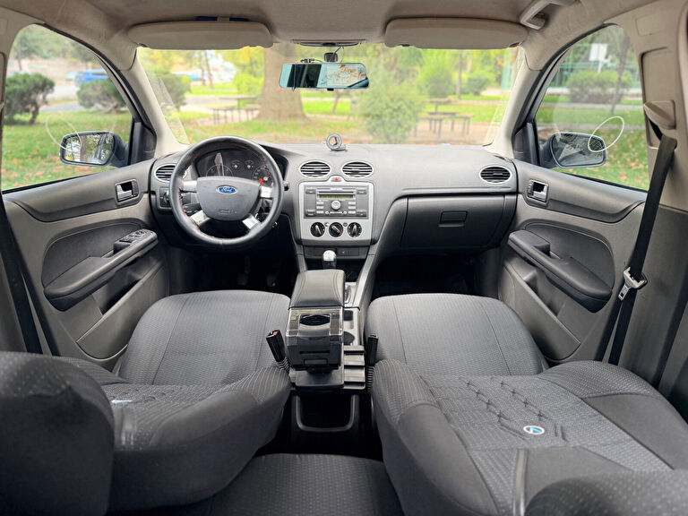 FORD FOCUS