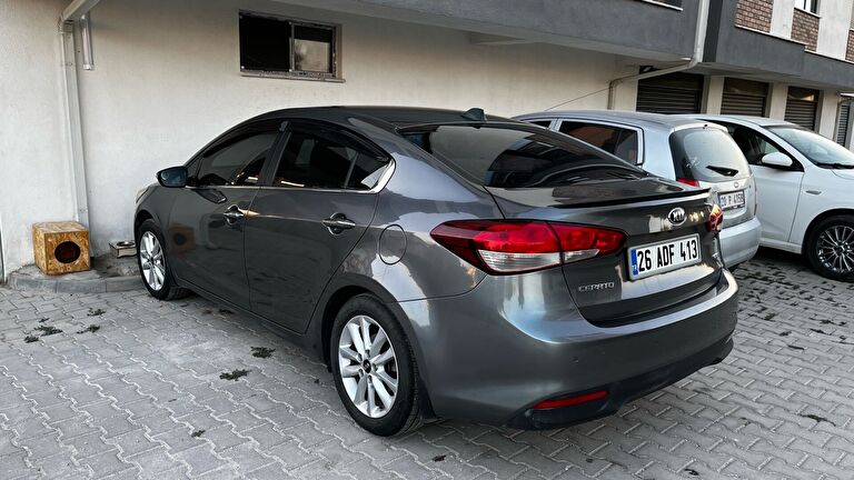 KIA CERATO