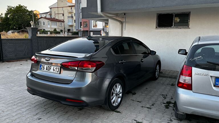 KIA CERATO