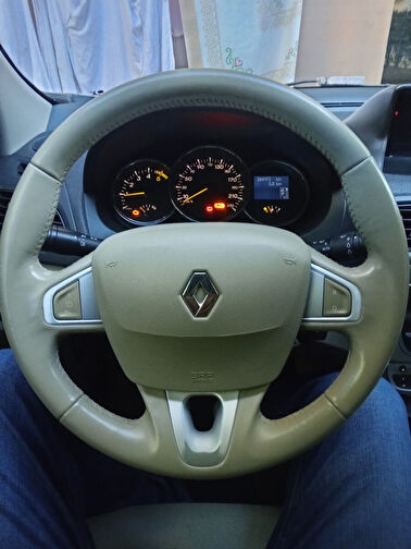 RENAULT FLUENCE