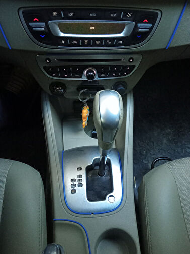RENAULT FLUENCE