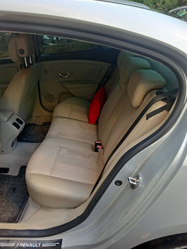 RENAULT FLUENCE