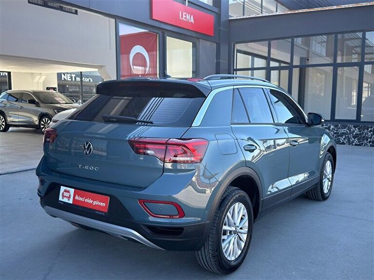 VOLKSWAGEN T-ROC